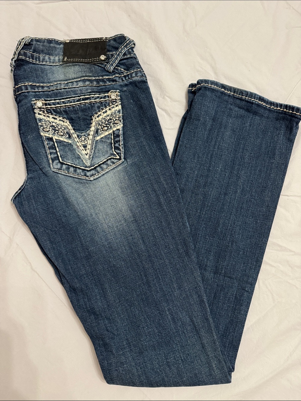 EUC Vigoss “The Chelsea” Slmi Boot Jeans with Embellished Pockets | Sz 1/2 x 33